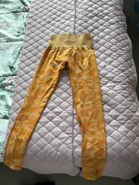 Women’s Orange Camo Stretch Leggings